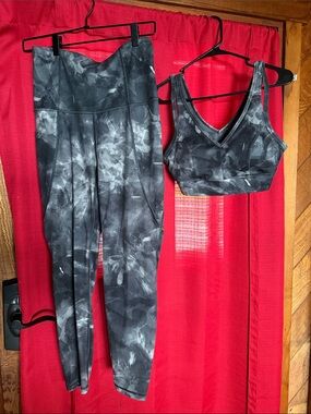 All in motion Charcoal Tie-Dye V-Neck Sports Bra and leggings set